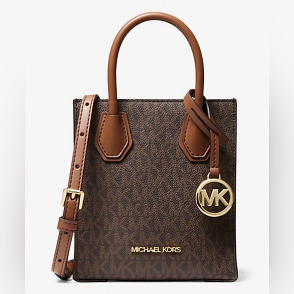 Michael Kors Signature Crossbody -BNWT - Picture 1 of 3